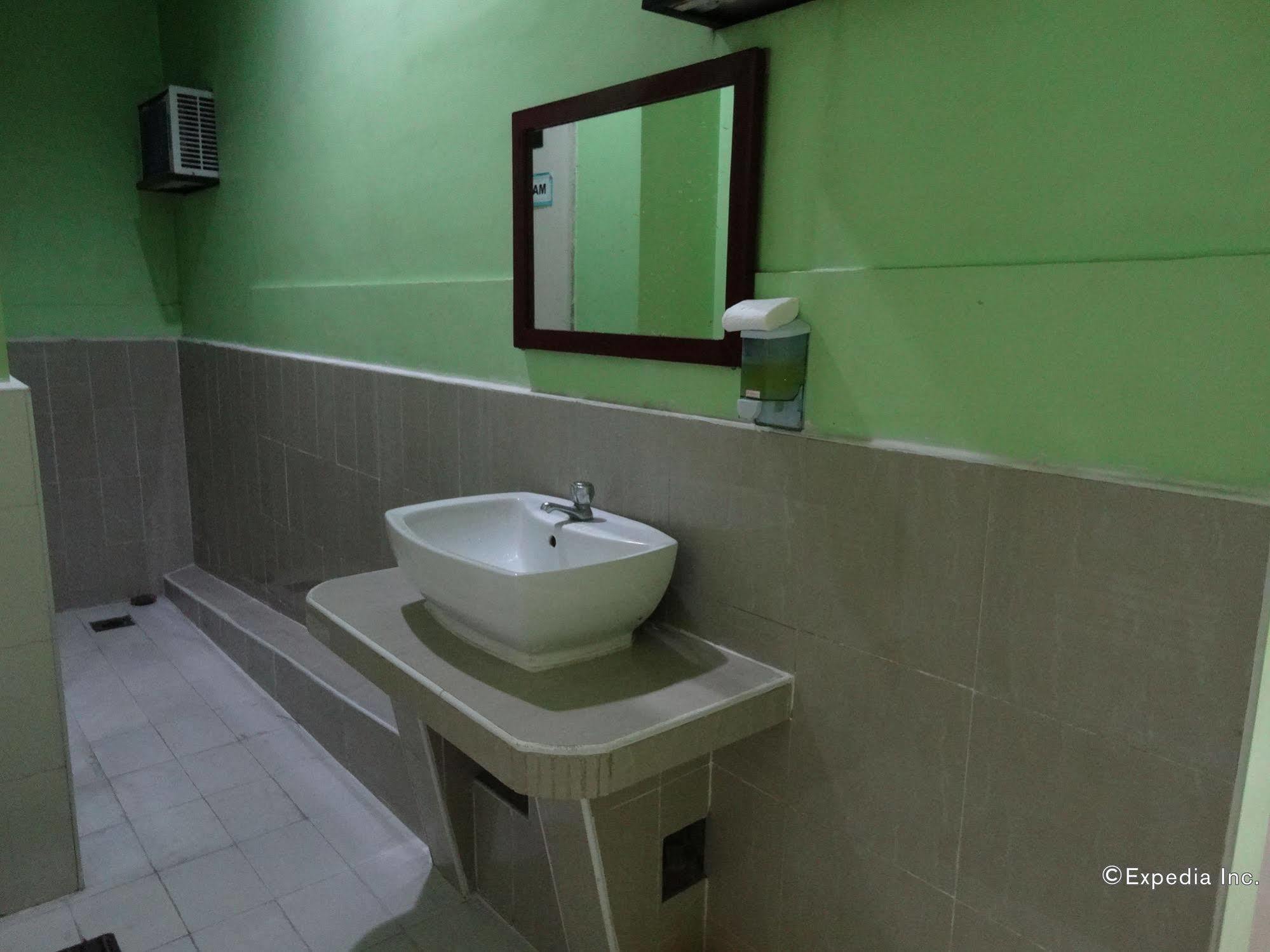 Daylight Inn Davao City Exterior foto